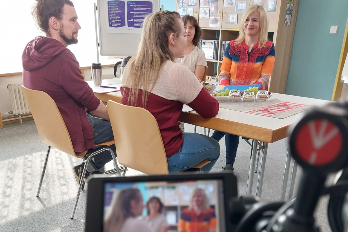 Hinter den Kulissen. Mitarbeitende der Kindertagesstätten Nordwest bei der Arbeit.