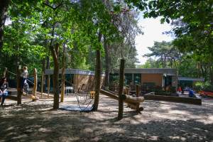 Parcour draußen in der Kita Griesinger Waldfüssler