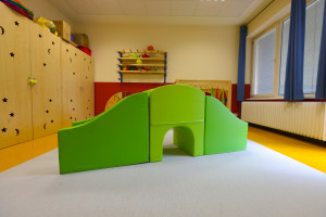 Turngerät in grün in der Kita Märkolino